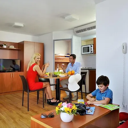 Residéal Appart hôtel Antibes