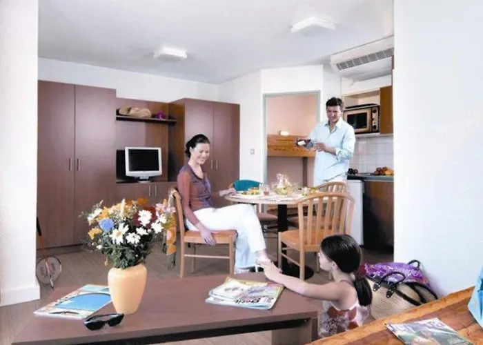 Resideal شقة فندقية 4*