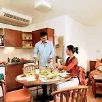 Aparthotel Resideal 4*