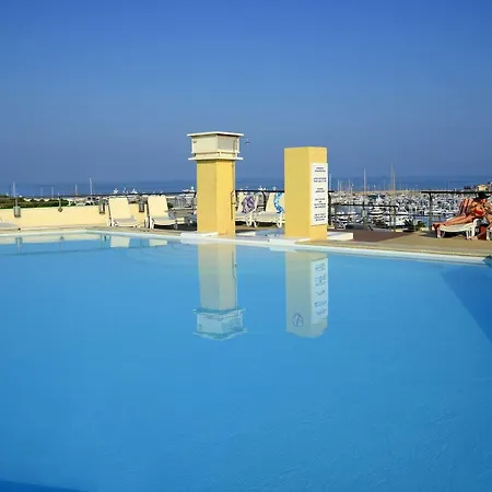 Resideal Aparthotel 4*